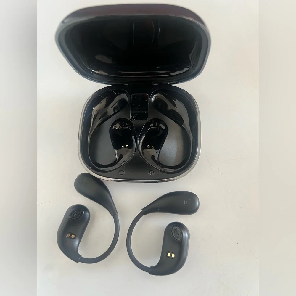 RCA TWS Pro Wireless Earbuds With Charging Case And USB Cord Tested Working